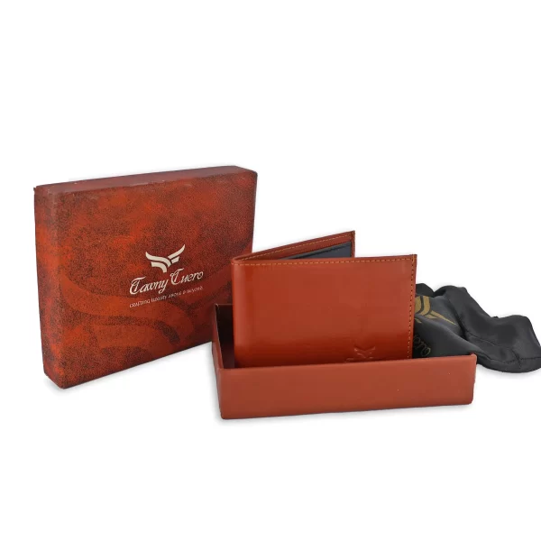 Tawny Cuero Brown Men Wallet